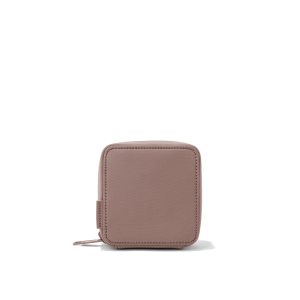 Arlo Tech Organizer in Dune, Small