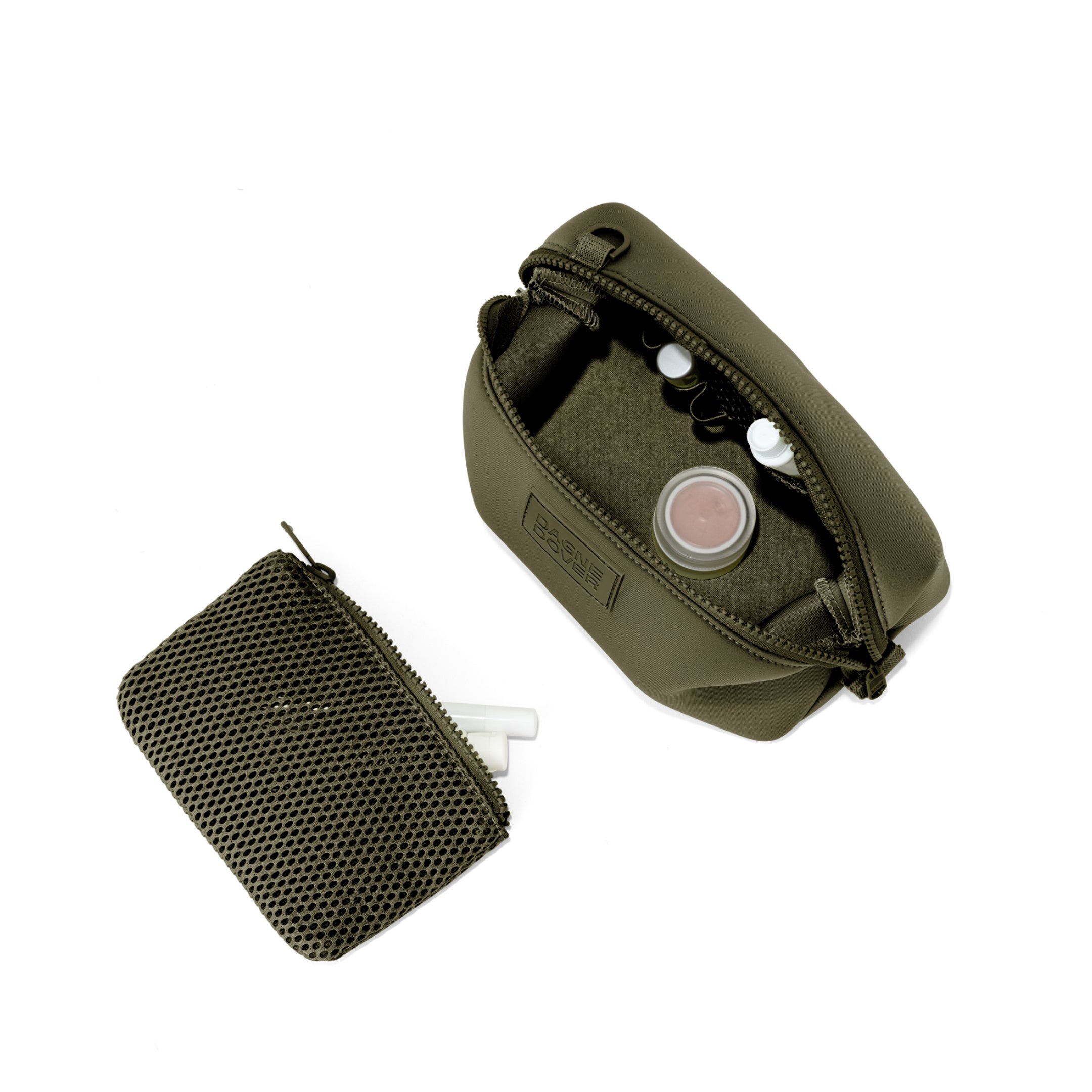 Hunter Toiletry Bag in Dark Moss, Small - Image 9