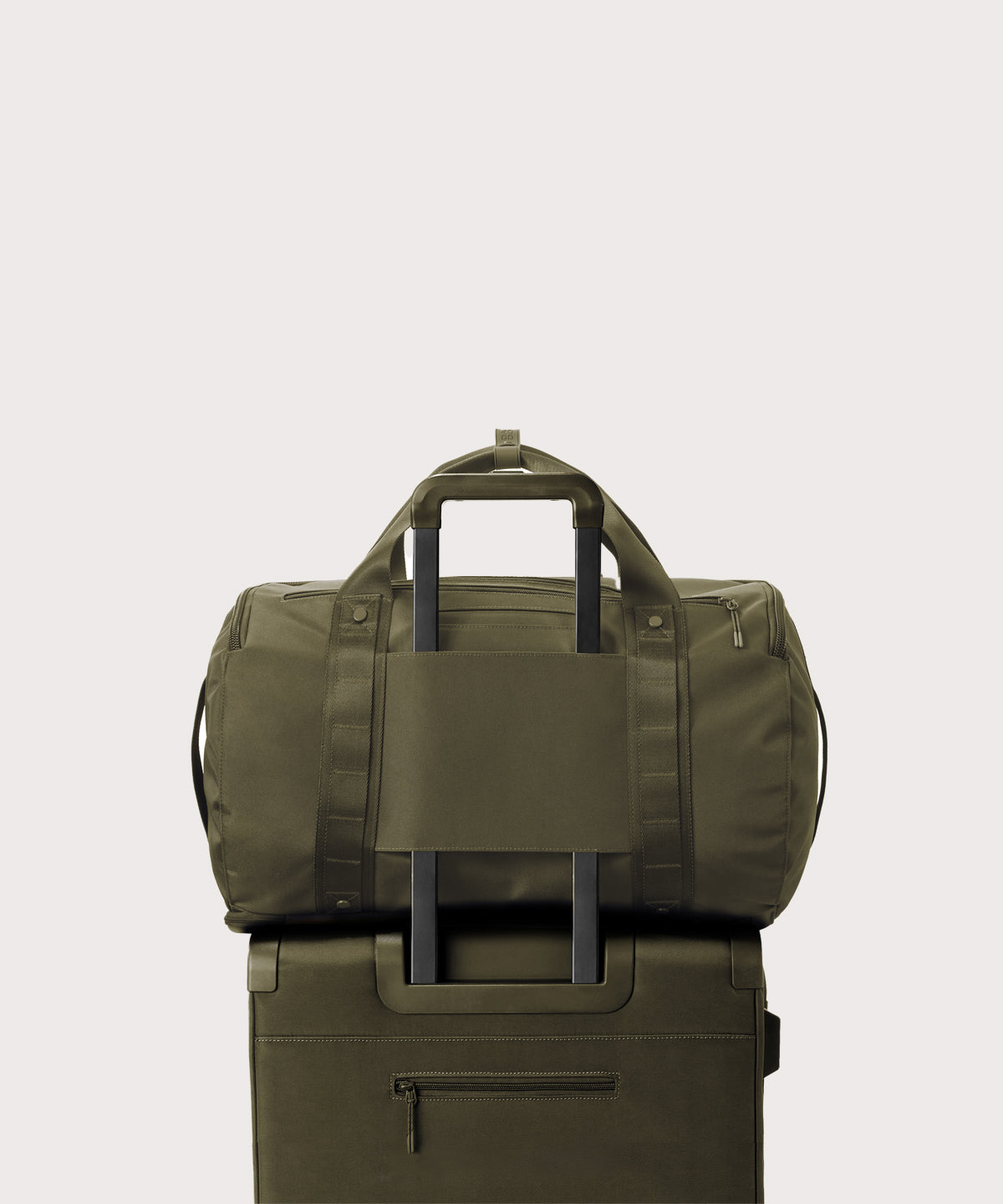 Denver Convertible Duffle in Dark Moss, Large - Image 22