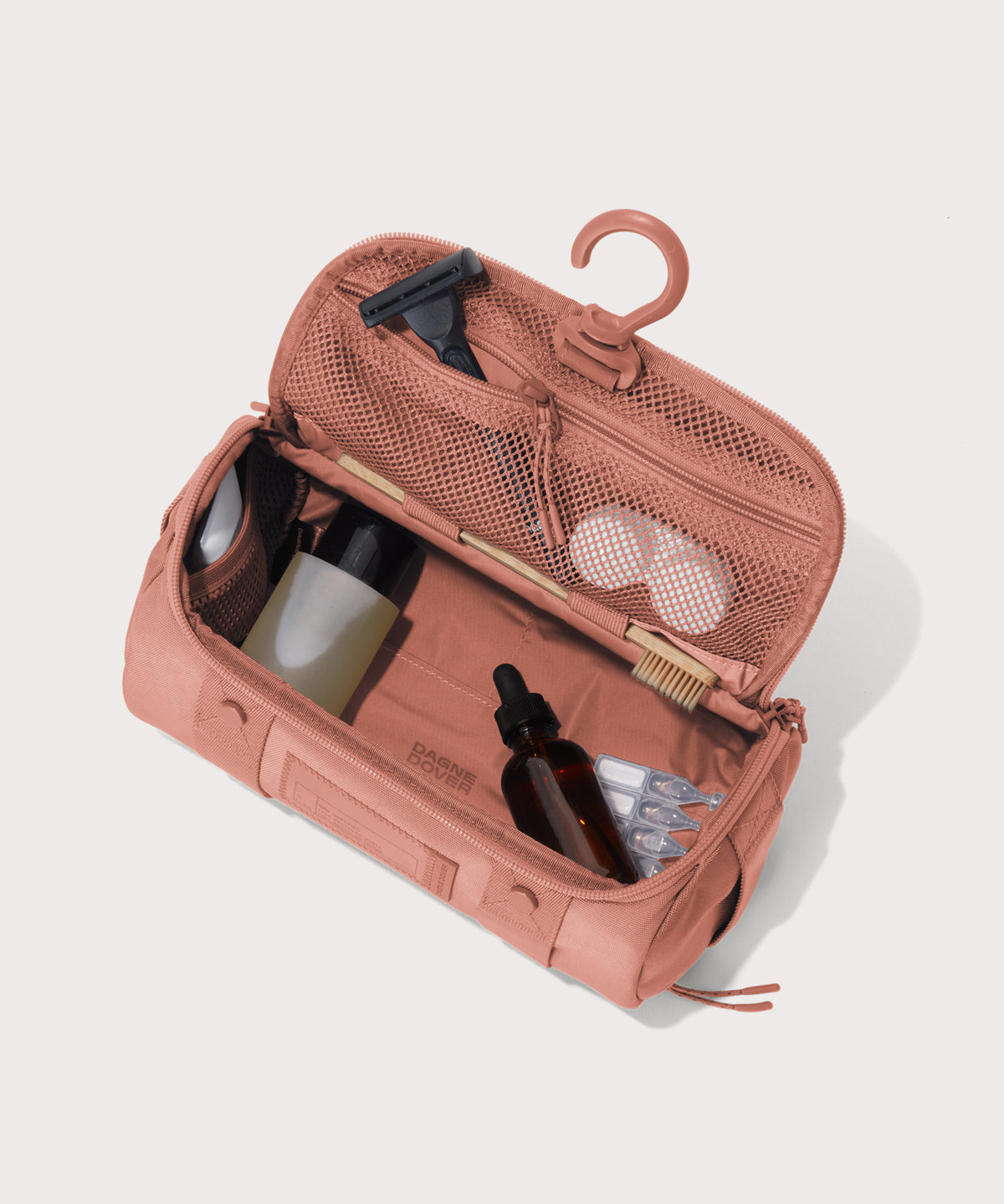 Seoul Dopp Kit in Warm Dust, Large - Image 9