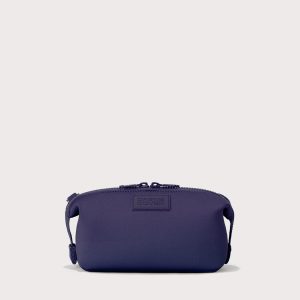 Hunter Toiletry Bag in Midnight. Small